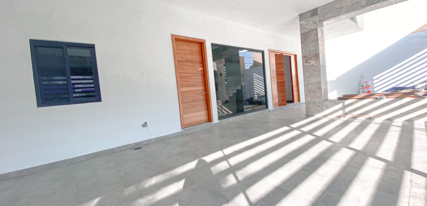 Residencia en Colonia del Valle, San Pedro Garza García.