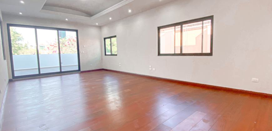 Residencia en Colonia del Valle, San Pedro Garza García.